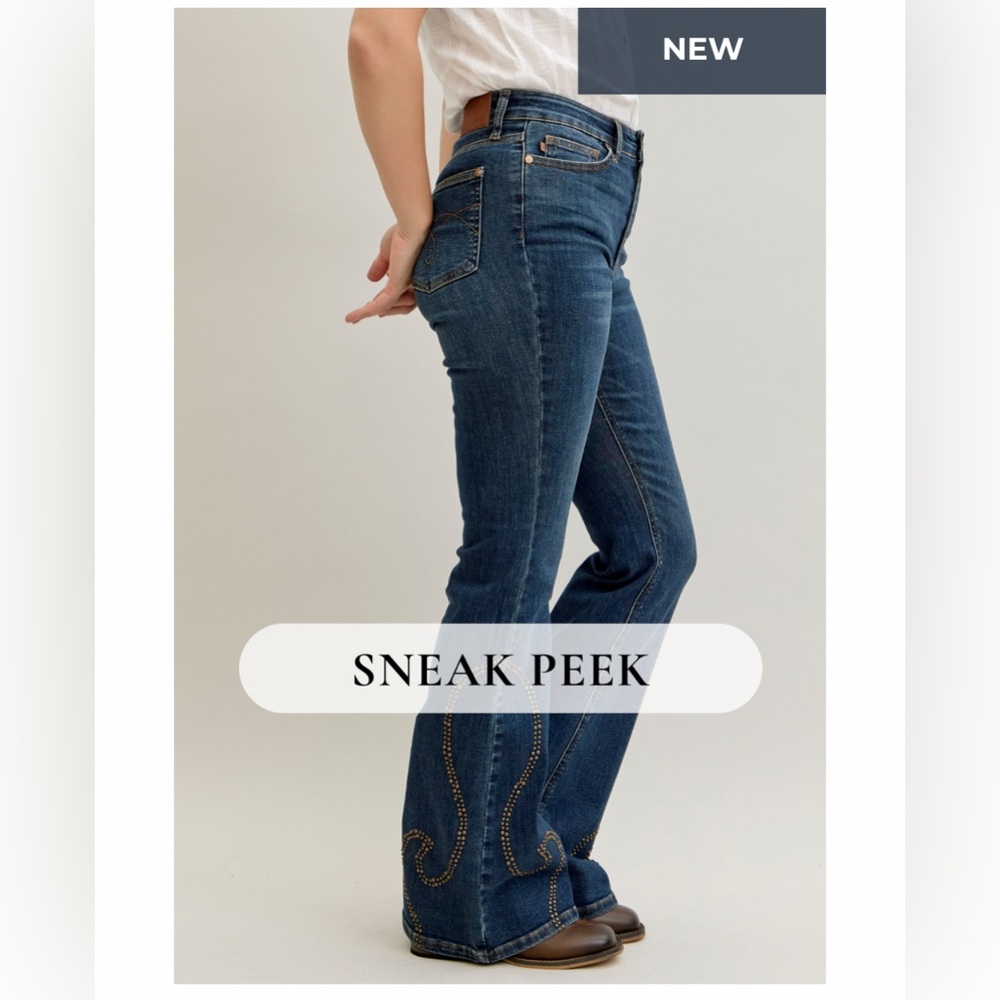 💥Judy Blue Western Studded Flares